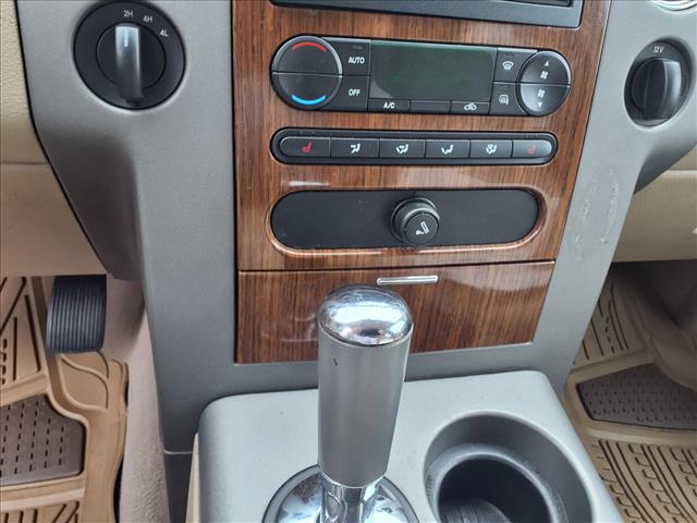 2004 Ford F-150 Lariat