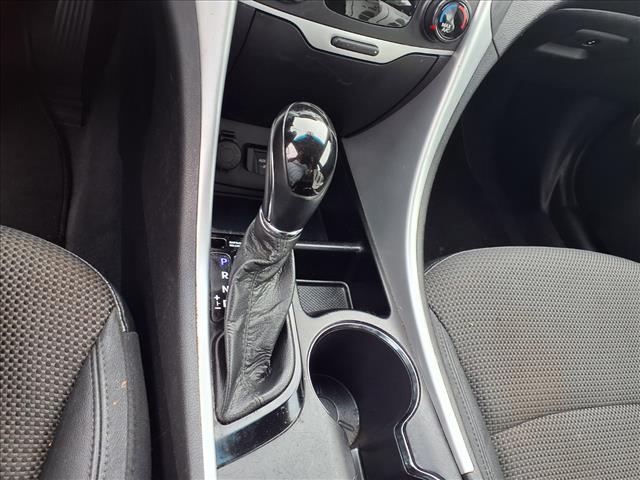 2012 Hyundai SONATA SE