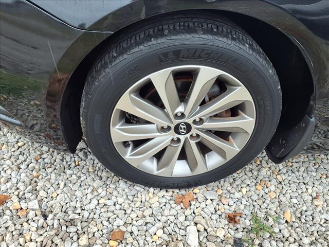 2012 Hyundai SONATA SE