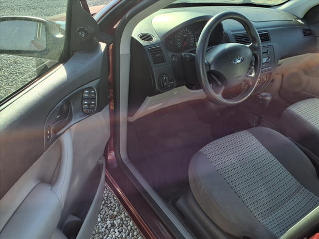 2007 Ford Focus ZX4 S