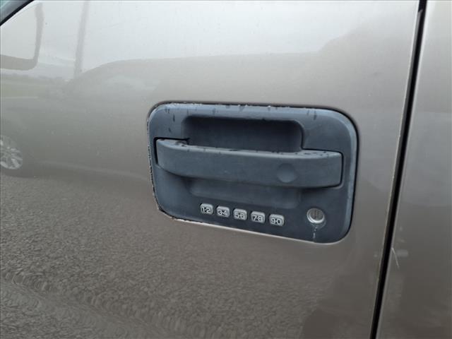 2004 Ford F-150 Lariat
