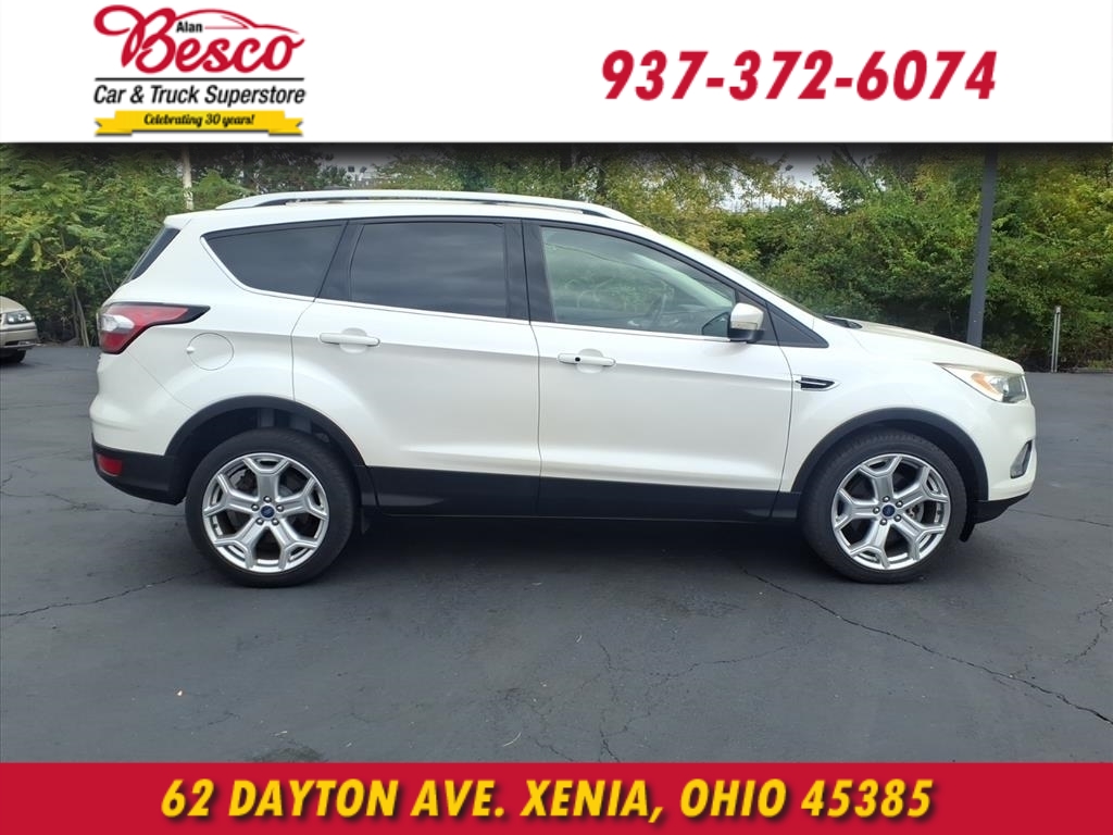 2017 Ford Escape Titanium photo 2