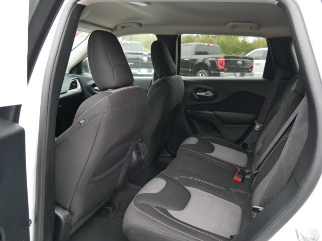 2016 Jeep Cherokee Sport - Photo 10