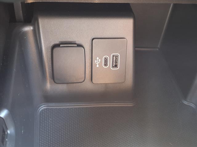 2025 Ford Explorer ST-Line - Photo 11
