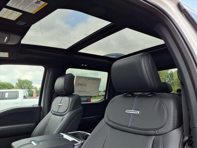 2025 Ford F-150 Platinum - Photo 11
