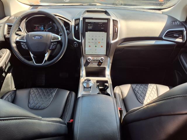 2024 Ford Edge Titanium - Photo 11
