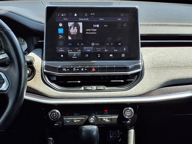 2022 Jeep Compass Latitude Lux - Photo 12