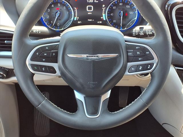 2022 Chrysler Pacifica Touring L - Photo 13