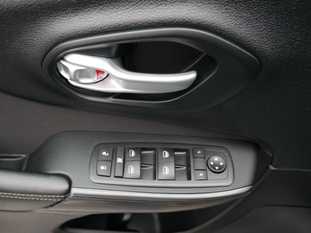 2016 Jeep Cherokee Sport - Photo 15