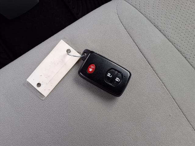 2015 Toyota Prius Two - Photo 15
