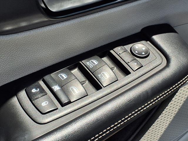 2022 Chrysler Pacifica Touring L - Photo 16