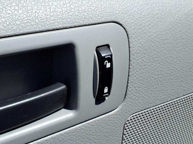 2007 Ford Mustang V6 Deluxe - Photo 17