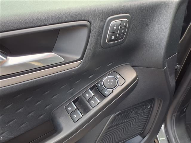 2020 Ford Escape SEL - Photo 18