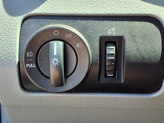 2007 Ford Mustang V6 Deluxe - Photo 18