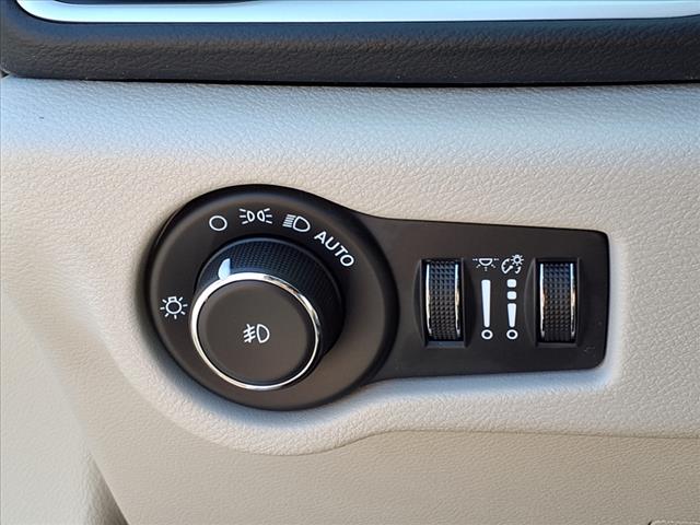 2022 Chrysler Pacifica Touring L - Photo 18