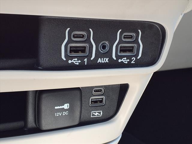 2022 Chrysler Pacifica Touring L - Photo 19