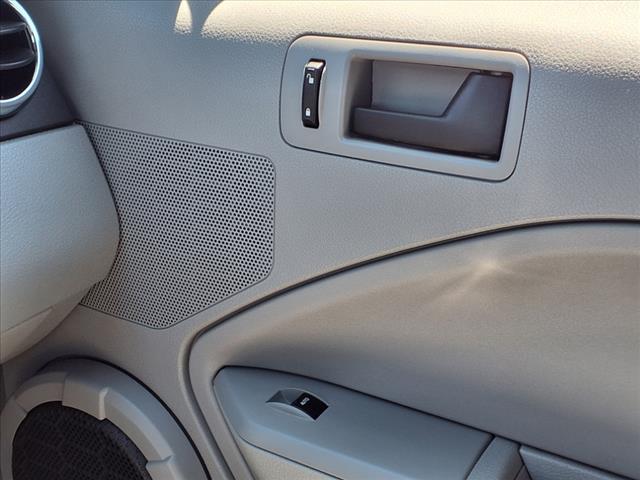 2007 Ford Mustang V6 Deluxe - Photo 20