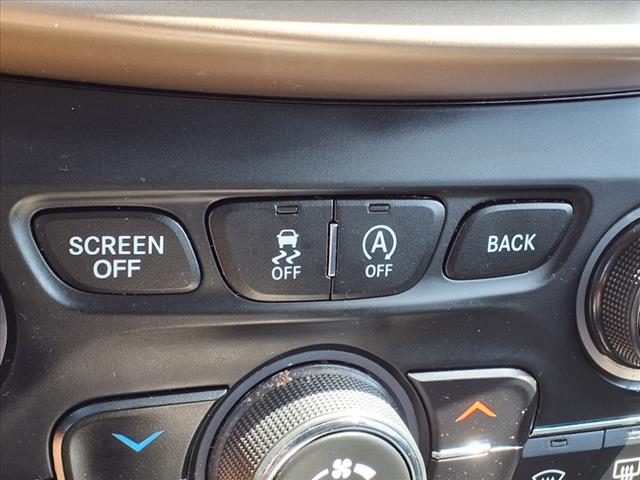 2016 Jeep Cherokee Latitude - Photo 21