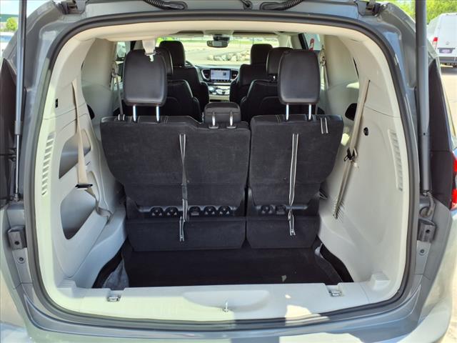 2022 Chrysler Pacifica Touring L - Photo 24