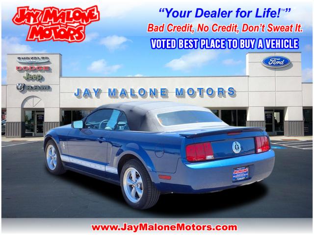 2007 Ford Mustang V6 Deluxe - Photo 4