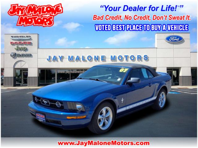 2007 Ford Mustang V6 Deluxe - Photo 6