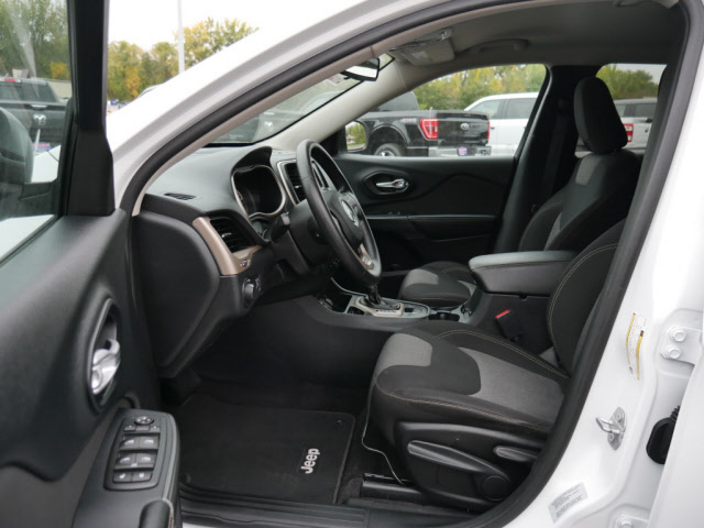 2016 Jeep Cherokee Sport - Photo 9