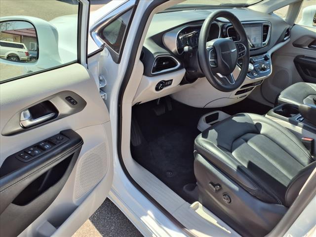 2022 Chrysler Pacifica Touring L - Photo 9