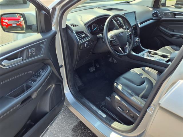 2022 Ford Edge Titanium - Photo 9
