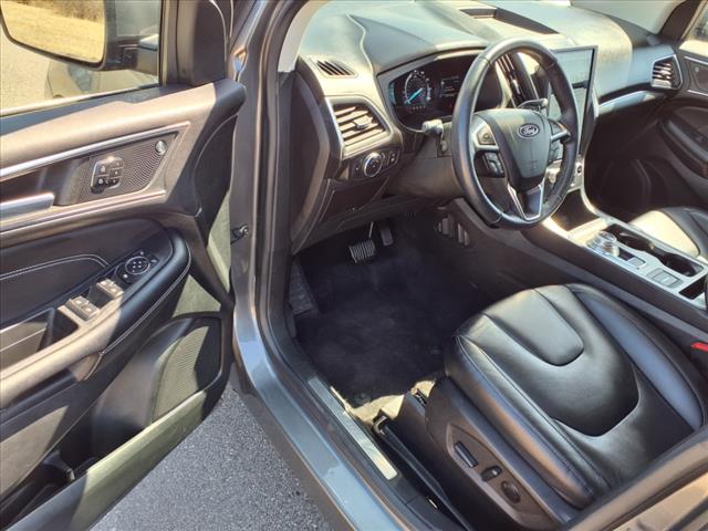2022 Ford Edge Titanium - Photo 9