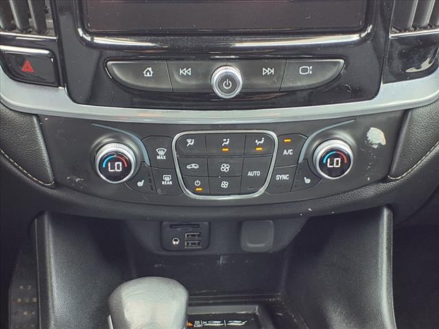 2022 Chevrolet Traverse LT Leather