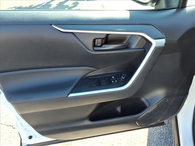 2024 Toyota RAV4 LE - Photo 10
