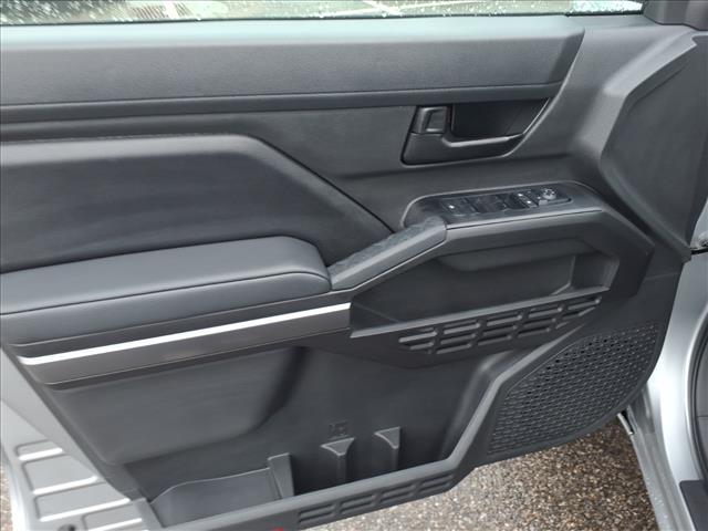 2025 Toyota Tacoma SR5 - Photo 10