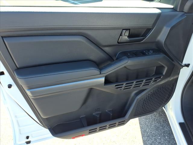 2025 Toyota Tacoma SR5 - Photo 10