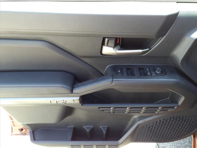 2025 Toyota Tacoma TRD Off-Road - Photo 10