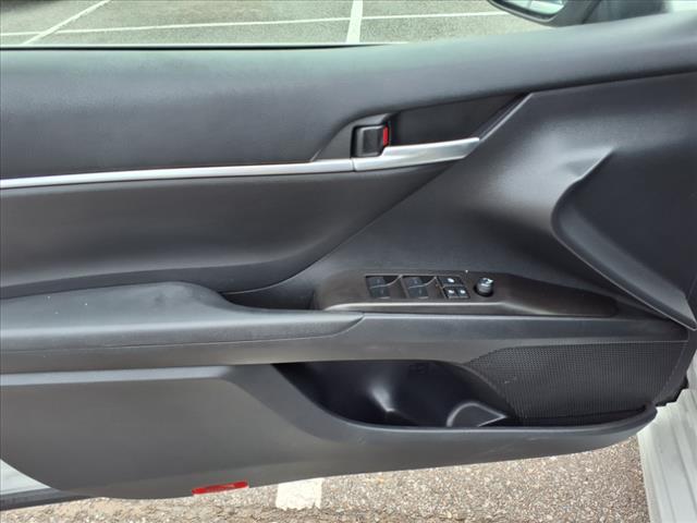 2024 Toyota Camry SE - Photo 10