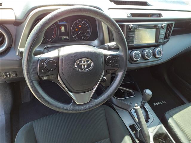 2018 Toyota RAV4 LE - Photo 10