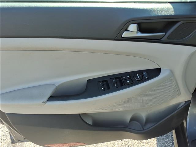 2016 Hyundai TUCSON SE - Photo 10