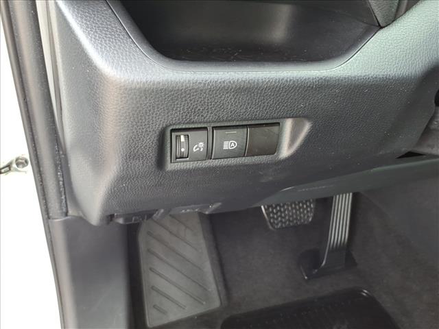 2024 Toyota RAV4 LE - Photo 11