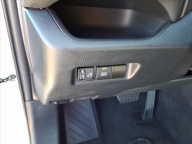 2024 Toyota RAV4 LE - Photo 11