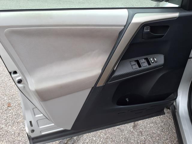 2013 Toyota RAV4 XLE - Photo 11