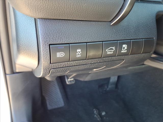 2024 Toyota Camry SE - Photo 11