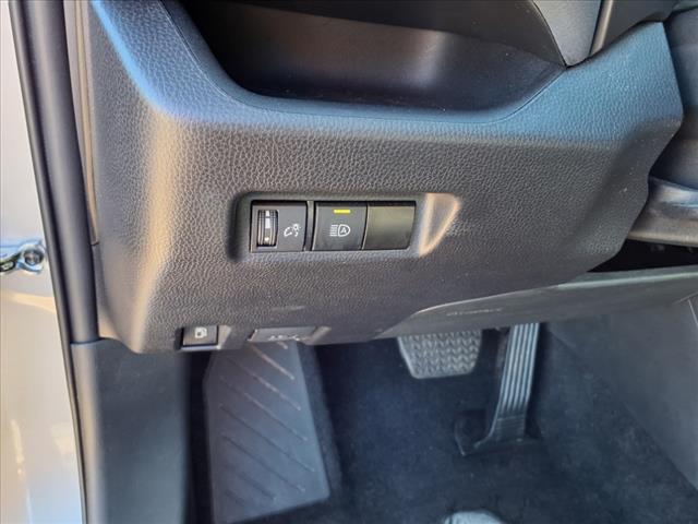 2024 Toyota RAV4 Hybrid XLE - Photo 11