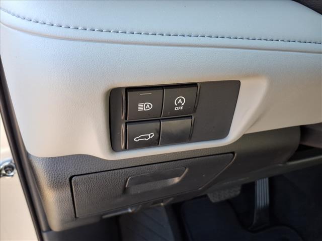 2024 Toyota Highlander LE - Photo 11