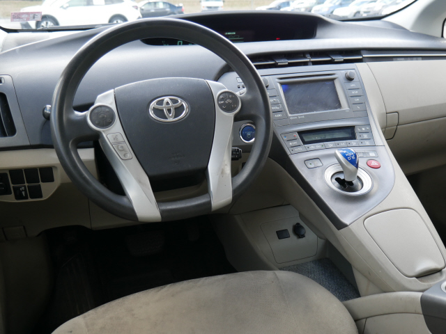 2013 Toyota Prius Three - Photo 11