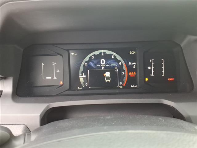 2025 Toyota Tacoma SR5 - Photo 12