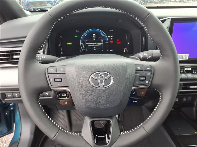 2026 Toyota Camry SE - Photo 12