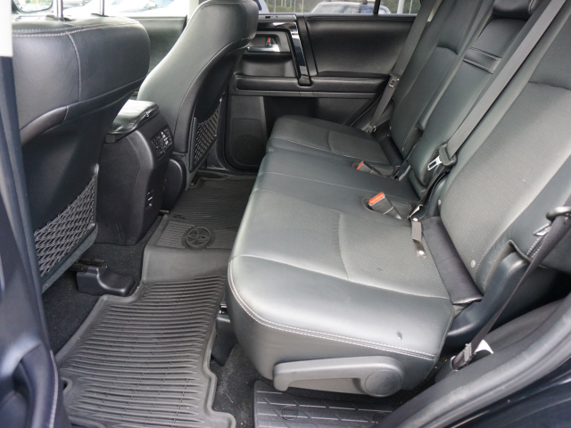2016 Toyota 4Runner SR5 - Photo 12