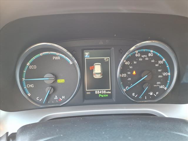 2016 Toyota RAV4 Hybrid XLE - Photo 12