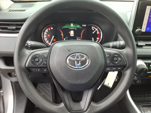 2024 Toyota RAV4 LE - Photo 13