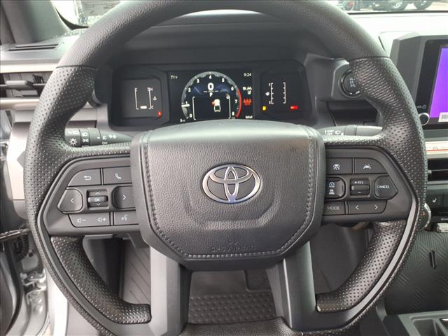 2025 Toyota Tacoma SR5 - Photo 13